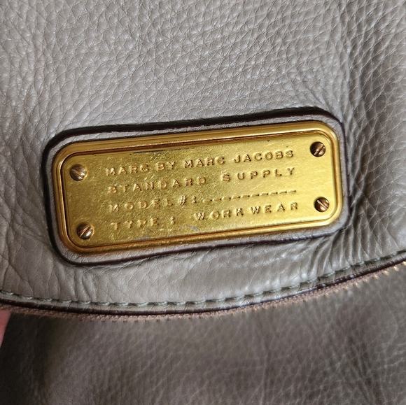 MARC BY MARC JACOBS 'New Q - Mini Natasha' Crossbody Bag - CEMENT - Picture 4 of 10